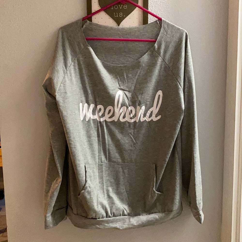 Off shoulder/Long Sleeve Shirt